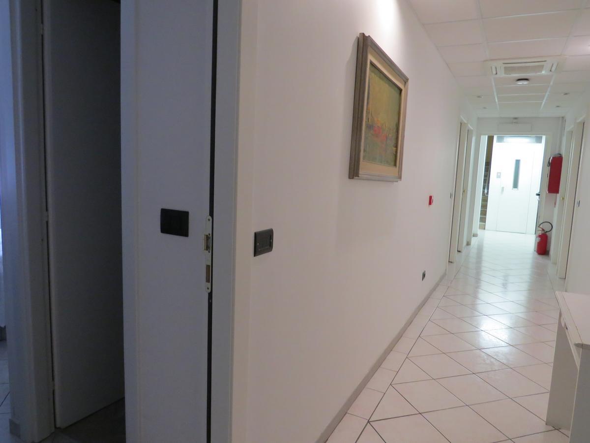 Hotel Fortuna San Bartolomeo Al Mare Bagian luar foto